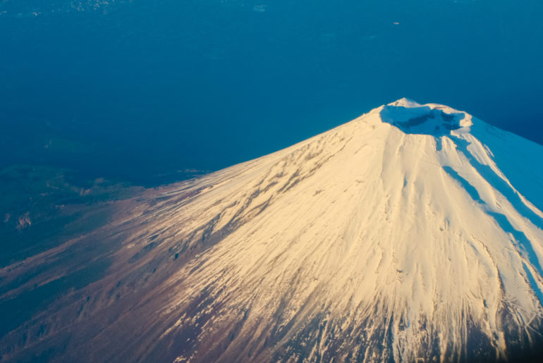Riesgo de erupción en 21 volcanes en Japón